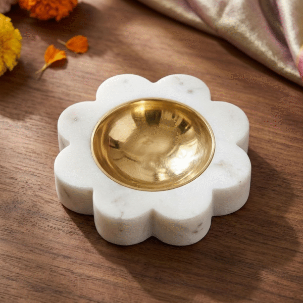 Daisy Bloom Marble Tealight Holder / Diya Set