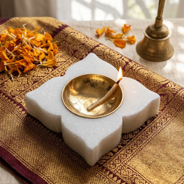 Ornamental Quatrefoil Marble Tealight Holder / Diya Set