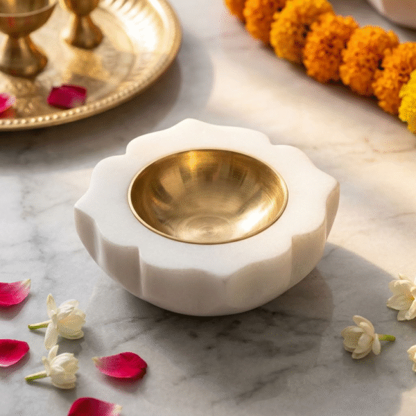 Rounded Flower Marble Tealight Holder / Diya Set